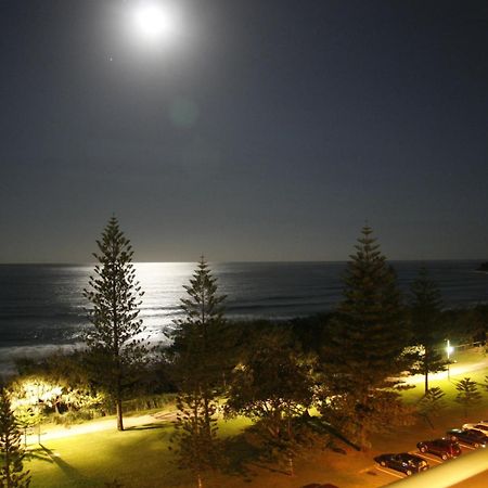 Wyuna Beachfront Holiday Apartments Gold Coast Buitenkant foto