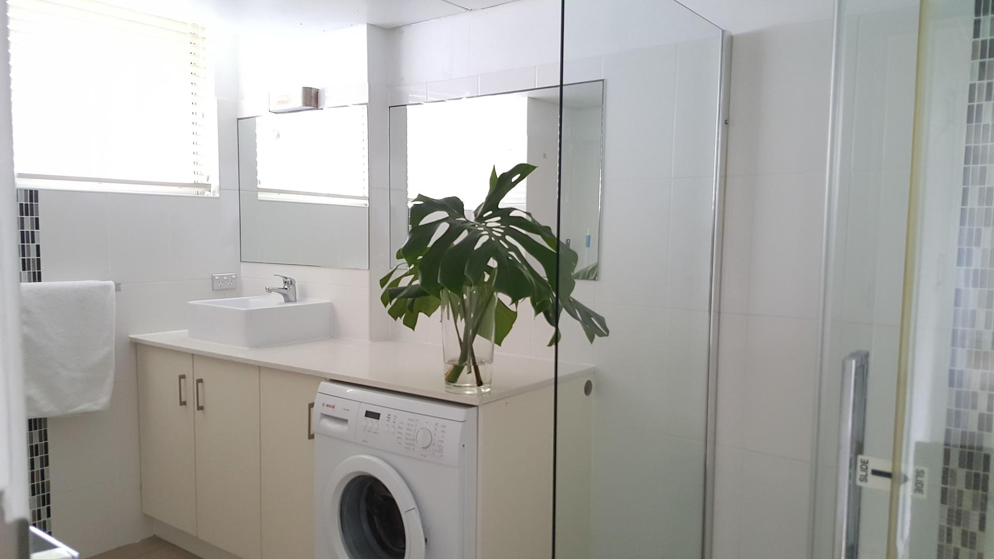 Wyuna Beachfront Holiday Apartments Gold Coast Buitenkant foto