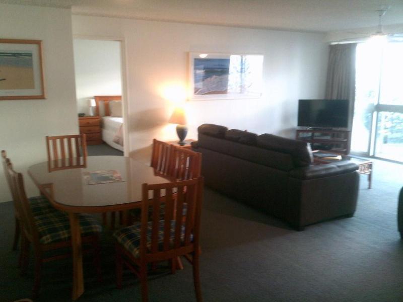 Wyuna Beachfront Holiday Apartments Gold Coast Buitenkant foto